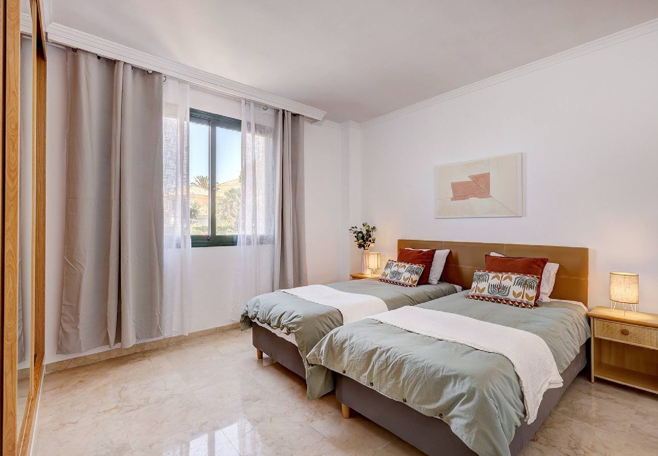 Apartment in Marbella - Santa Maria Elviria Golf Penthouse Private Terrace 