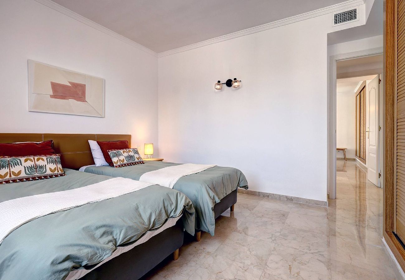 Apartment in Marbella - Santa Maria Elviria Golf Penthouse Private Terrace 