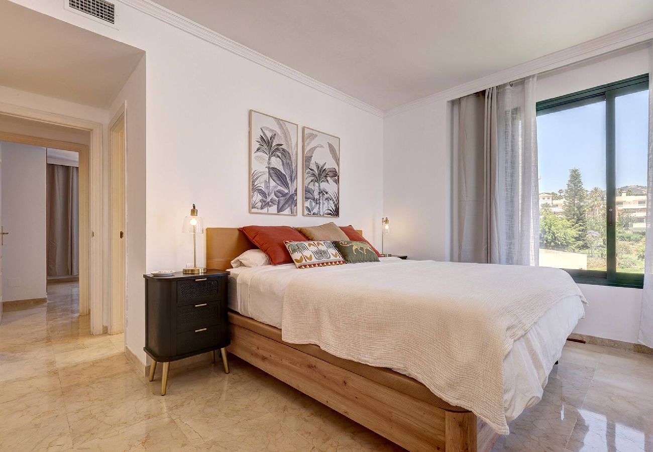 Apartment in Marbella - Santa Maria Elviria Golf Penthouse Private Terrace 