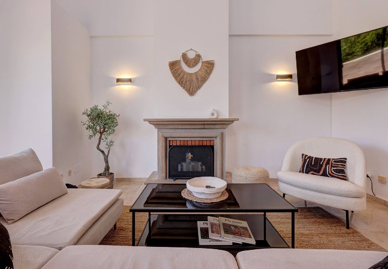 Apartment in Marbella - Santa Maria Elviria Golf Penthouse Private Terrace 