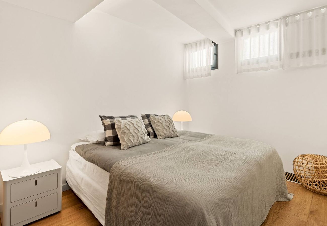 Villa in Marbella - Spectacular Frontline Costabella Villa with Private Spa 