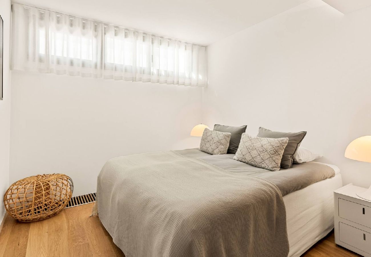 Villa in Marbella - Spectacular Frontline Costabella Villa with Private Spa 