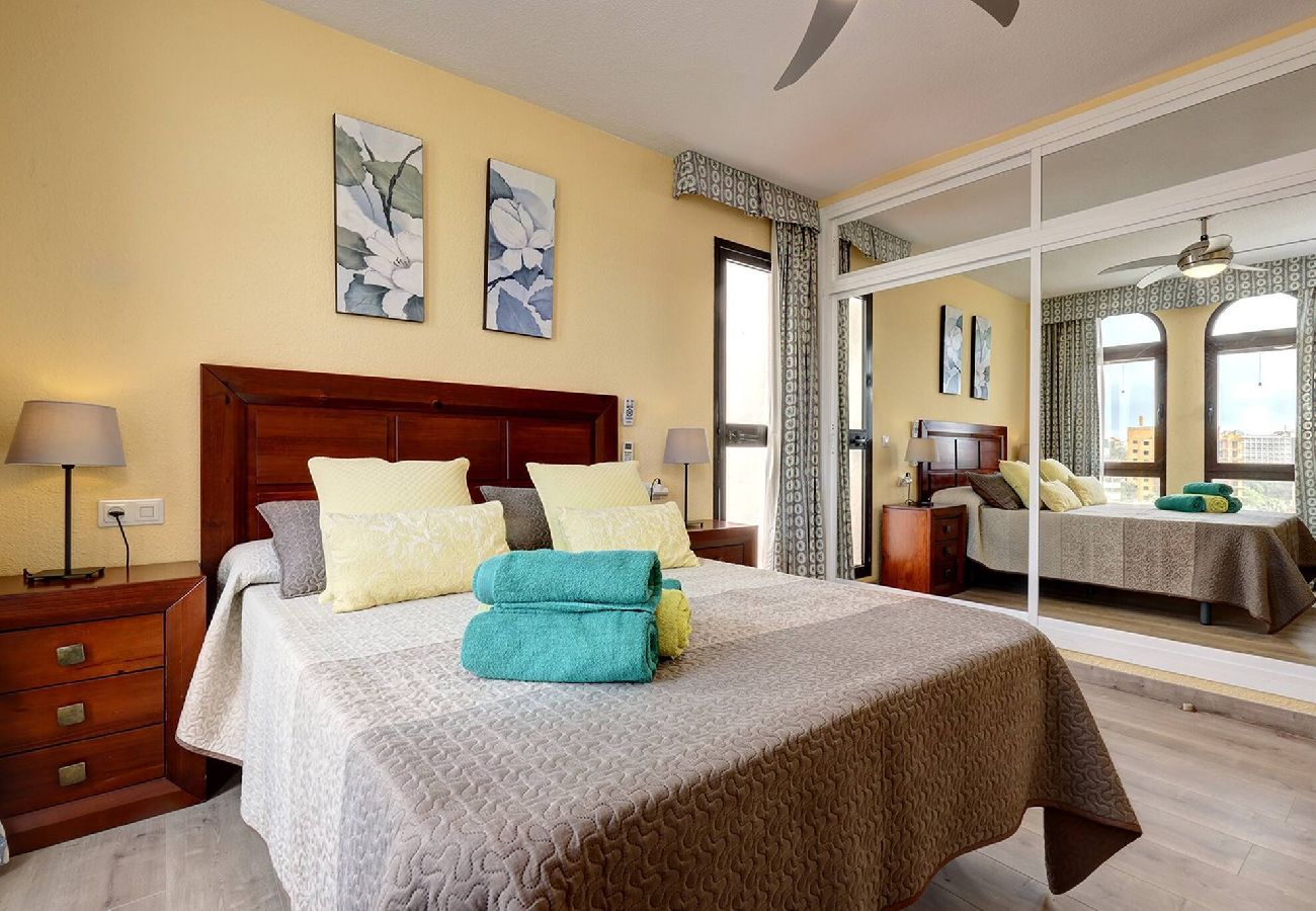 Apartment in Benalmádena - Pueblo Evita Club, Private 2 Bed Apt Near Beach 