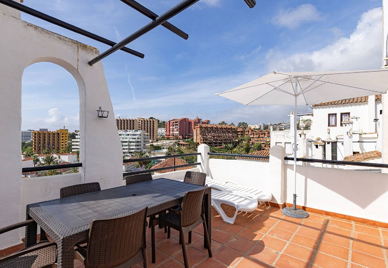 Apartment in Benalmádena - Pueblo Evita Club, Private 2 Bed Apt Near Beach 