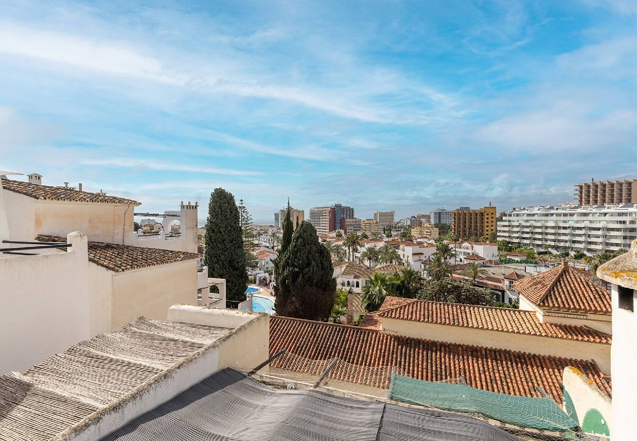 Apartment in Benalmádena - Pueblo Evita Club, Private 2 Bed Apt Near Beach 
