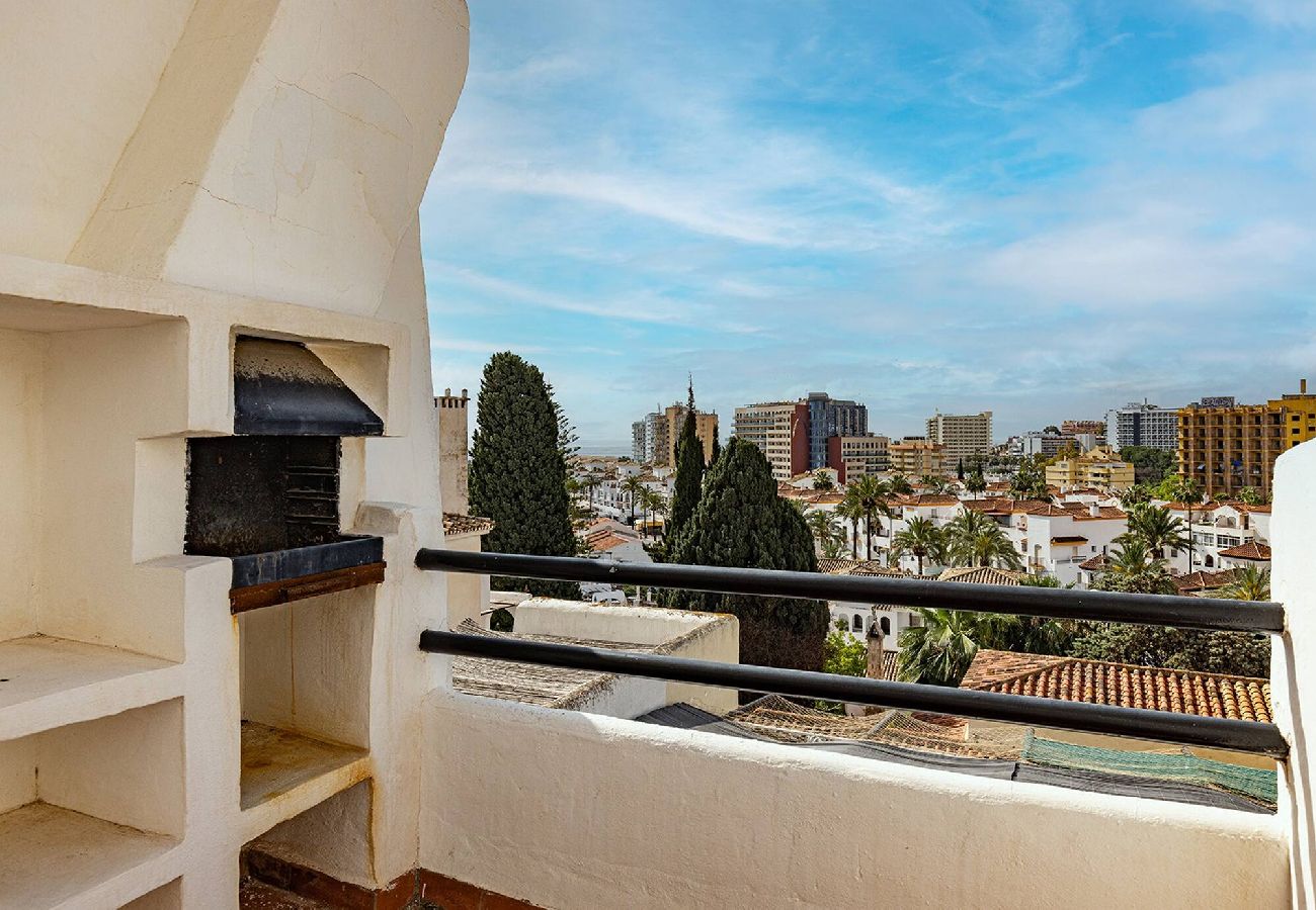 Apartment in Benalmádena - Pueblo Evita Club, Private 2 Bed Apt Near Beach 