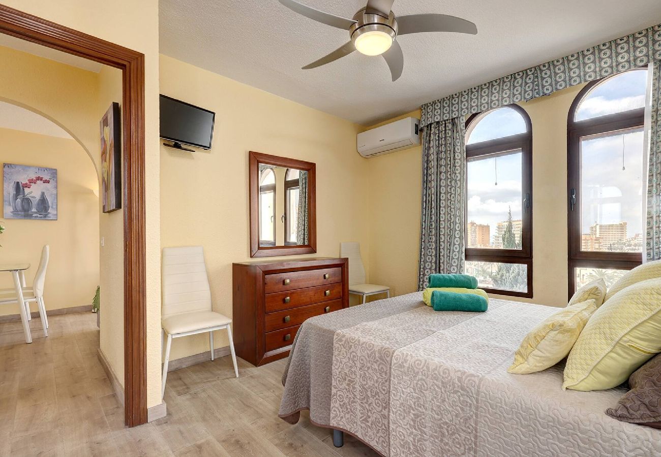 Apartment in Benalmádena - Pueblo Evita Club, Private 2 Bed Apt Near Beach 