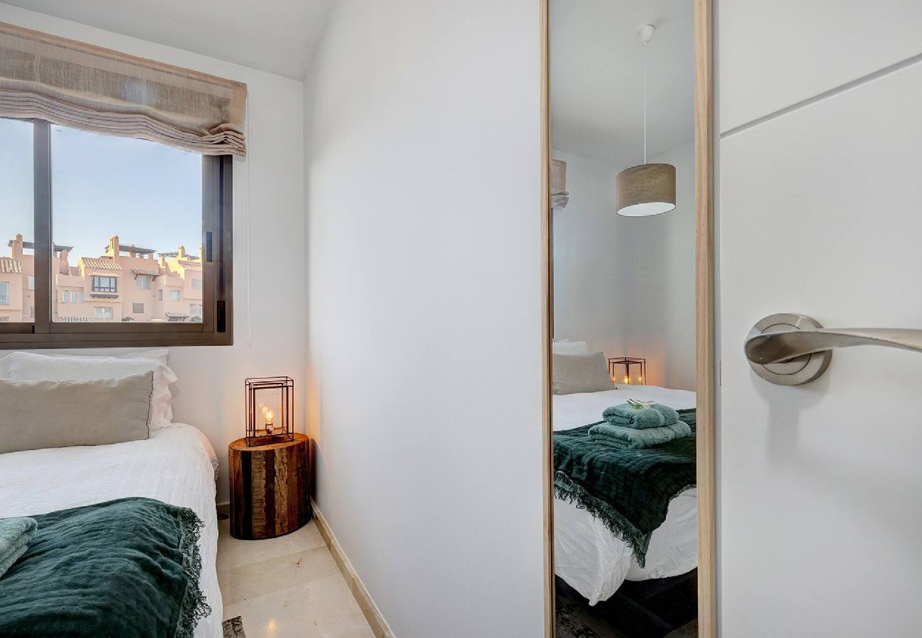 Apartment in La Cala de Mijas - La Cala Hills Club 2 Bed Duplex Penthouse, Sea Views & Hot Tub