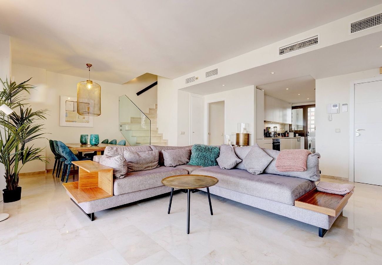 Apartment in La Cala de Mijas - La Cala Hills Club 2 Bed Duplex Penthouse, Sea Views & Hot Tub