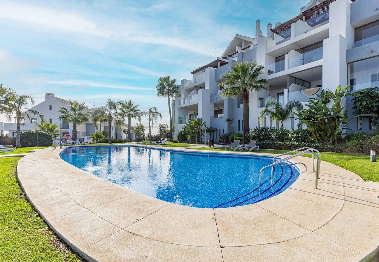 Apartment in La Cala de Mijas - La Cala Hills Club 2 Bed Duplex Penthouse, Sea Views & Hot Tub