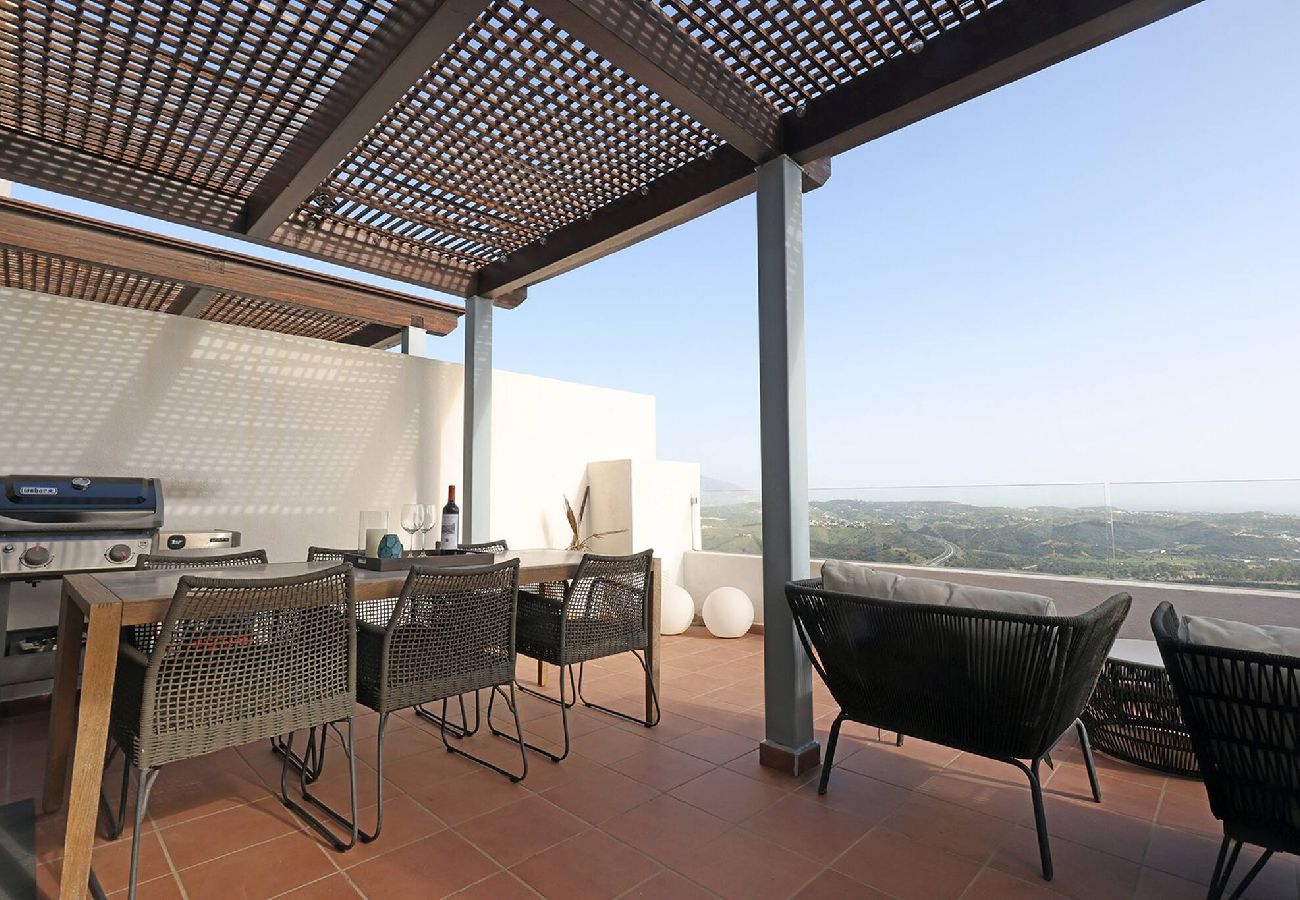 Apartment in La Cala de Mijas - La Cala Hills Club 2 Bed Duplex Penthouse, Sea Views & Hot Tub