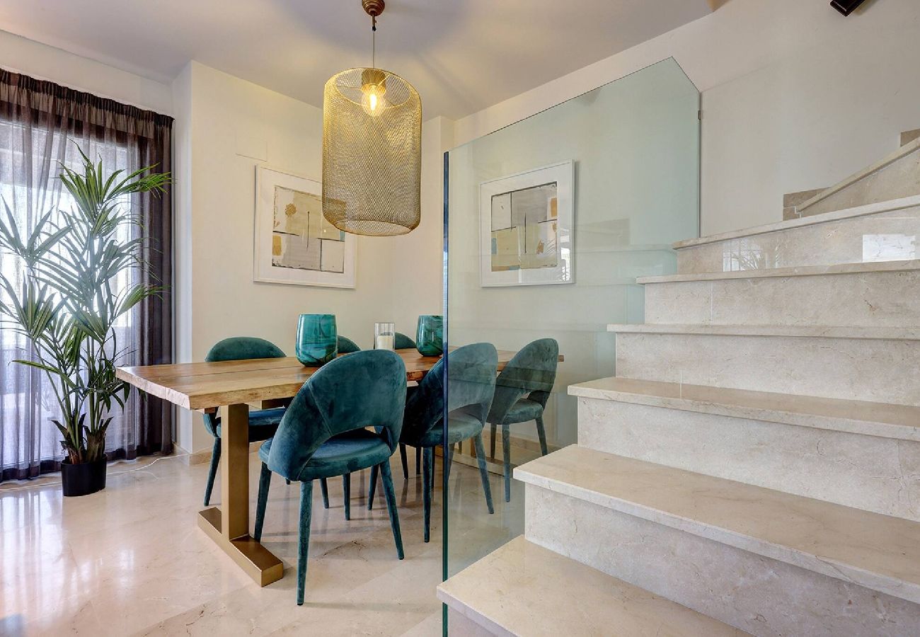 Apartment in La Cala de Mijas - La Cala Hills Club 2 Bed Duplex Penthouse, Sea Views & Hot Tub