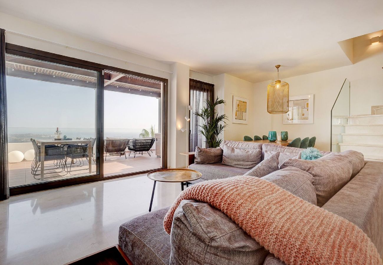 Apartment in La Cala de Mijas - La Cala Hills Club 2 Bed Duplex Penthouse, Sea Views & Hot Tub