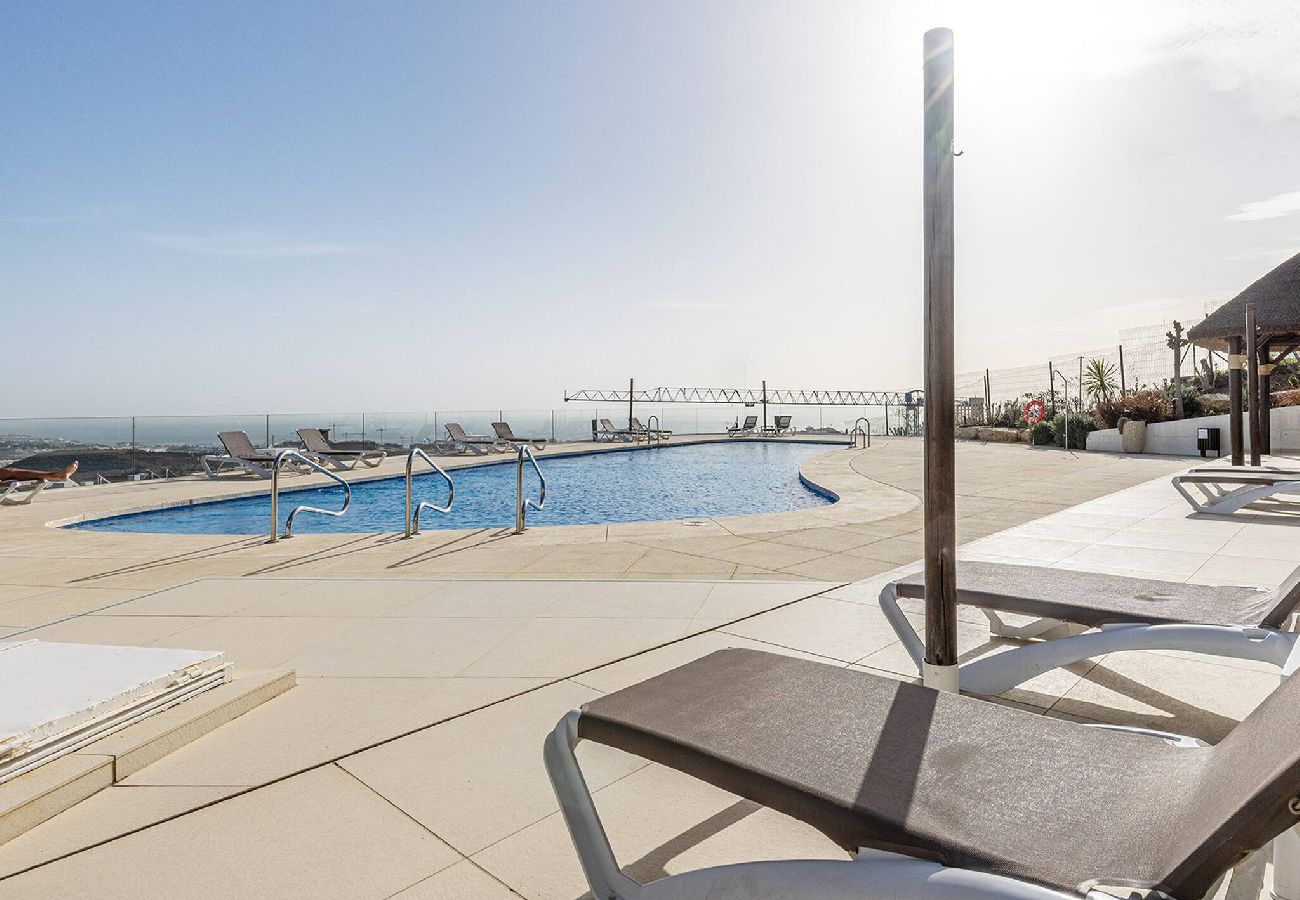 Apartment in La Cala de Mijas - La Cala Hills Club 2 Bed Duplex Penthouse, Sea Views & Hot Tub