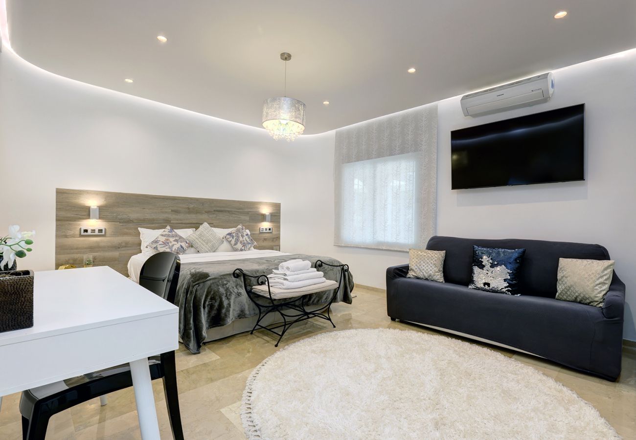 Villa in Mijas - Luxurious 4 Bed Villa, Private Pool