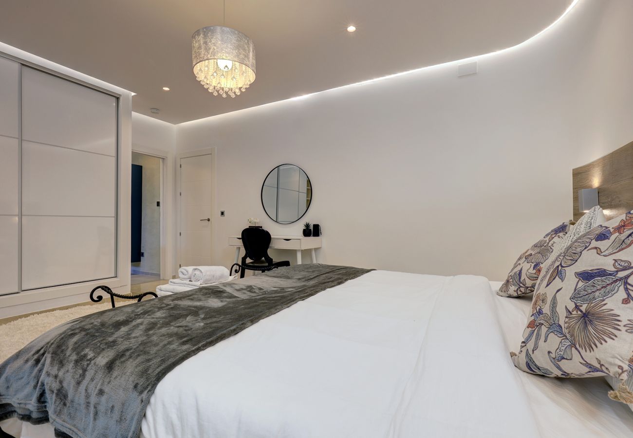 Villa in Mijas - Luxurious 4 Bed Villa, Private Pool