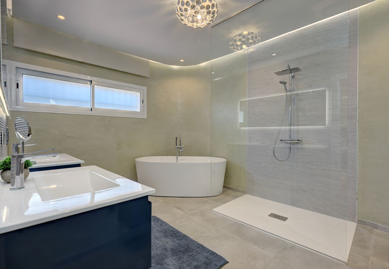 Villa in Mijas - Luxurious 4 Bed Villa, Private Pool