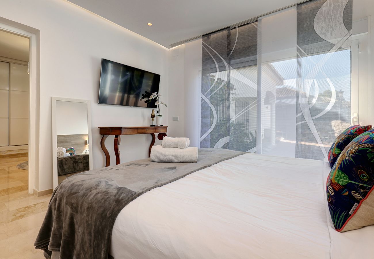 Villa in Mijas - Luxurious 4 Bed Villa, Private Pool