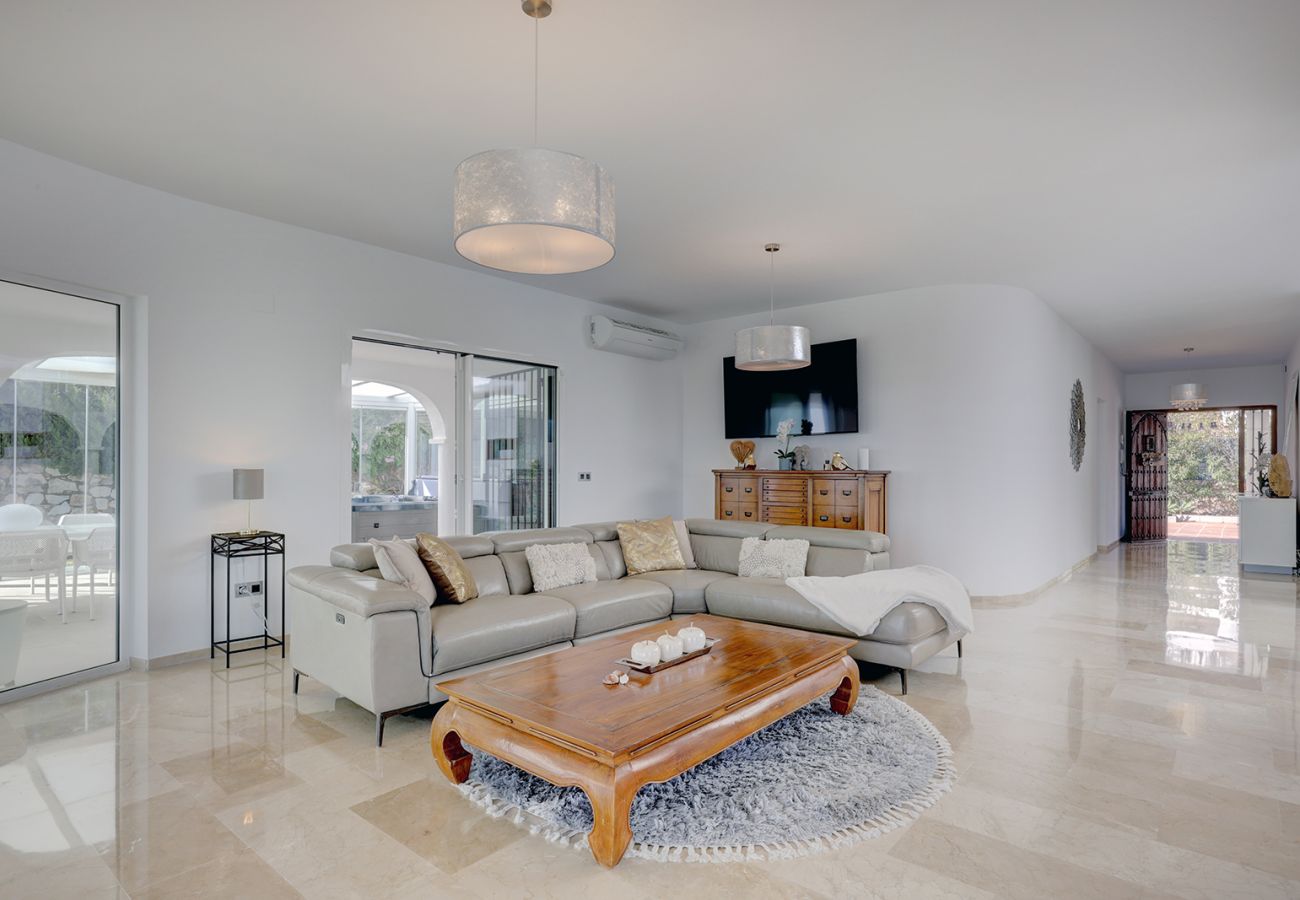 Villa in Mijas - Luxurious 4 Bed Villa, Private Pool