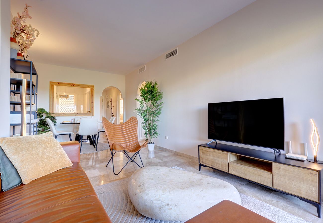 Apartment in Mijas Costa - Relaxing Sea Views 2 Bed 2 Bath Mijas Calahonda Apt