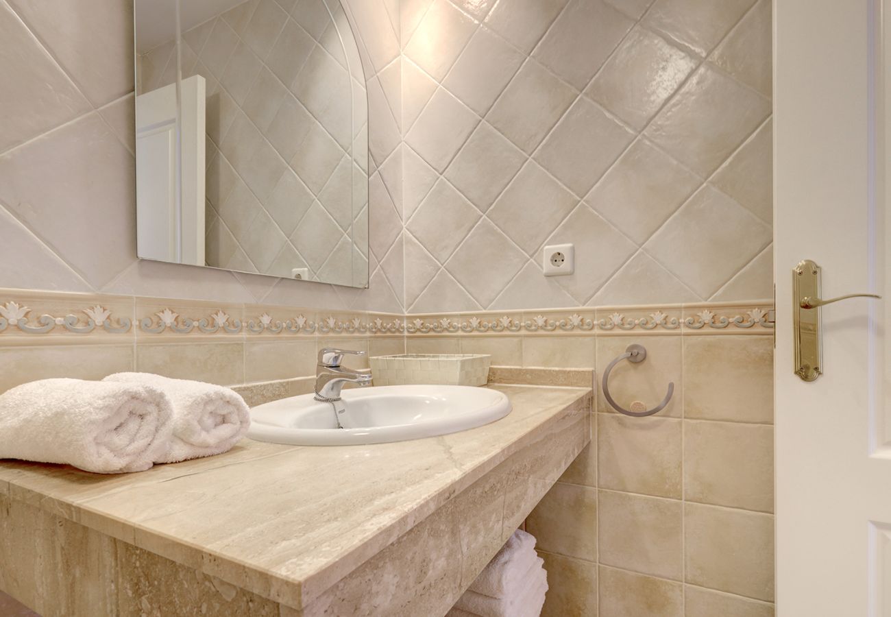 Apartment in Mijas Costa - Relaxing Sea Views 2 Bed 2 Bath Mijas Calahonda Apt