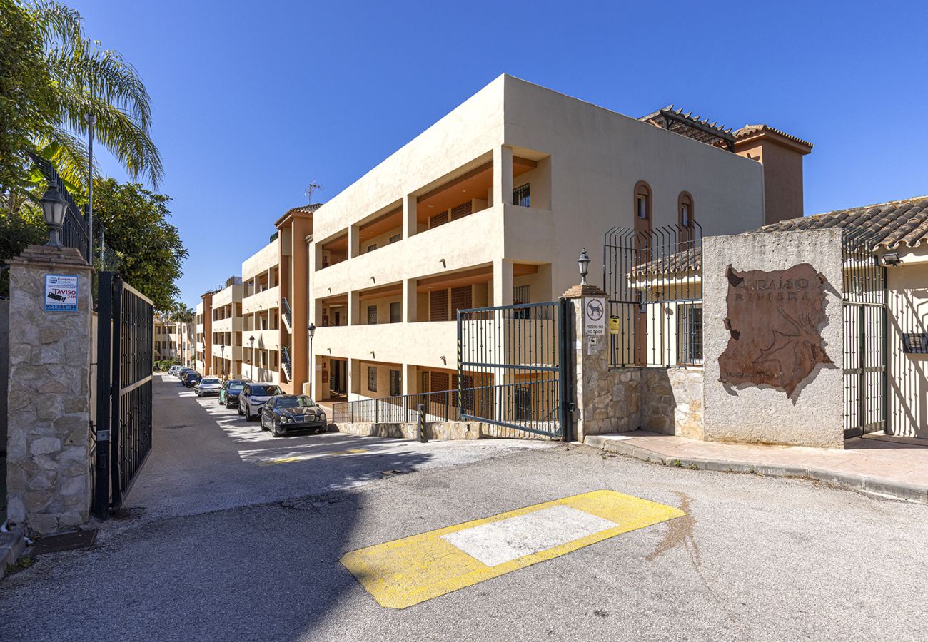 Apartment in Mijas Costa - Relaxing Sea Views 2 Bed 2 Bath Mijas Calahonda Apt