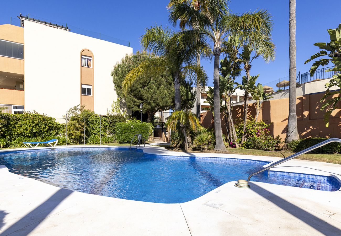 Apartment in Mijas Costa - Relaxing Sea Views 2 Bed 2 Bath Mijas Calahonda Apt