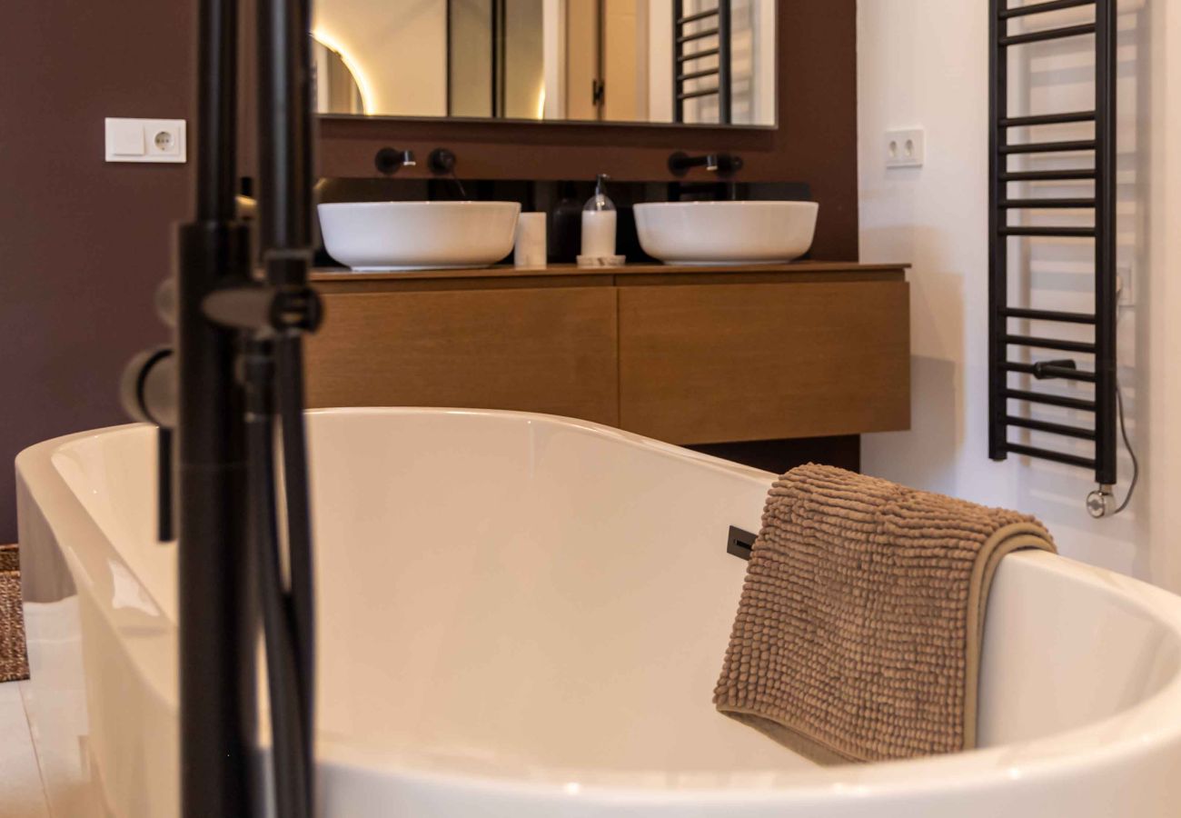 Villa in Marbella - Private Luxury Villa, Heated Pool & Sauna