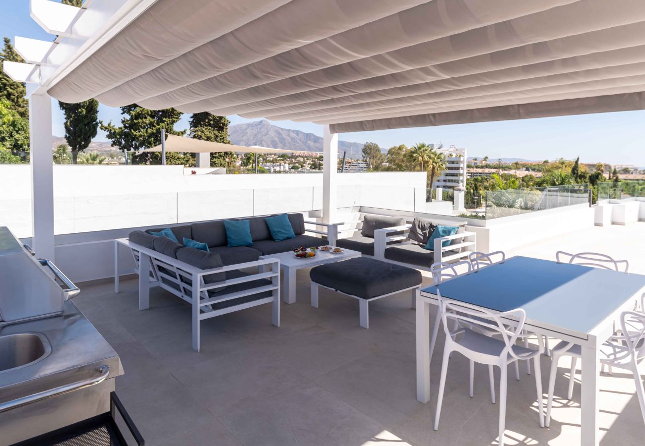 Villa in Marbella - Private Luxury Villa, Heated Pool & Sauna