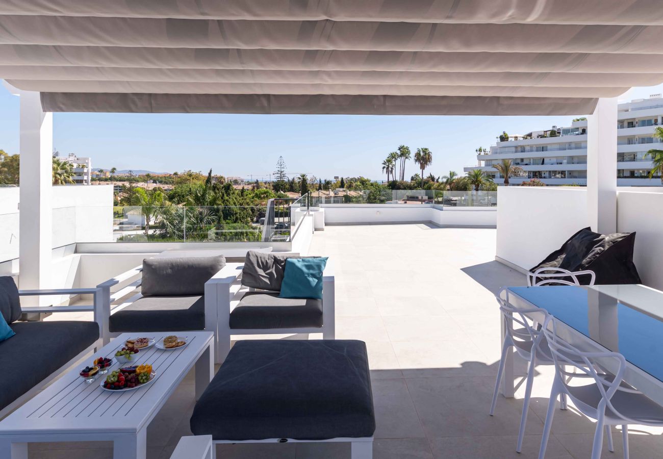 Villa in Marbella - Private Luxury Villa, Heated Pool & Sauna