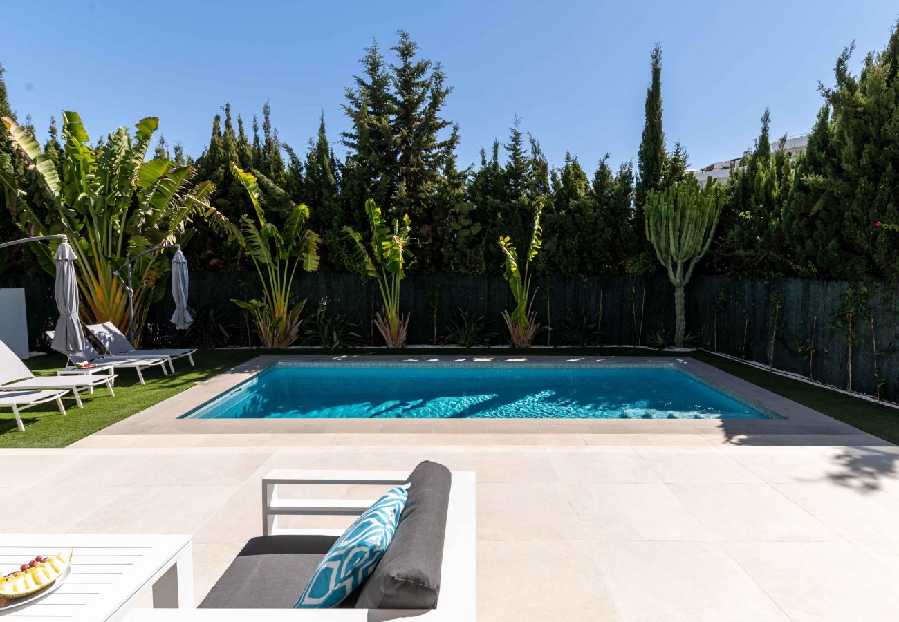 Villa in Marbella - Private Luxury Villa, Heated Pool & Sauna