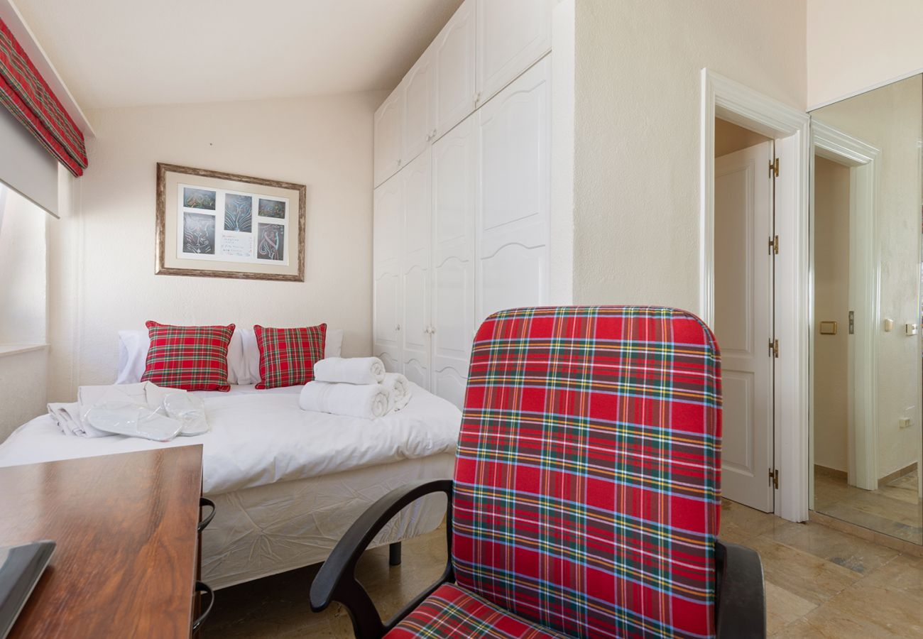 Villa in Mijas Costa - Sea Views Villa La Rosa 5 Bed 4 Bath & Heated Pool