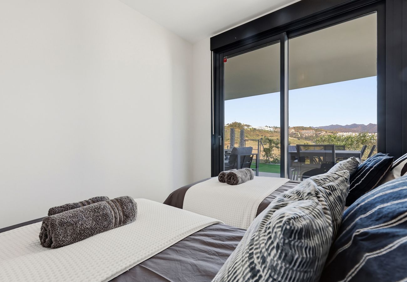 Apartment in Mijas Costa - Modern 3 Bed Calanova Golf Apartment