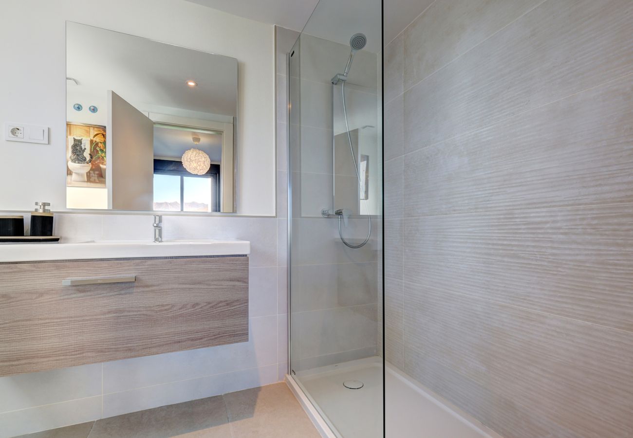 Apartment in Mijas Costa - Modern 3 Bed Calanova Golf Apartment