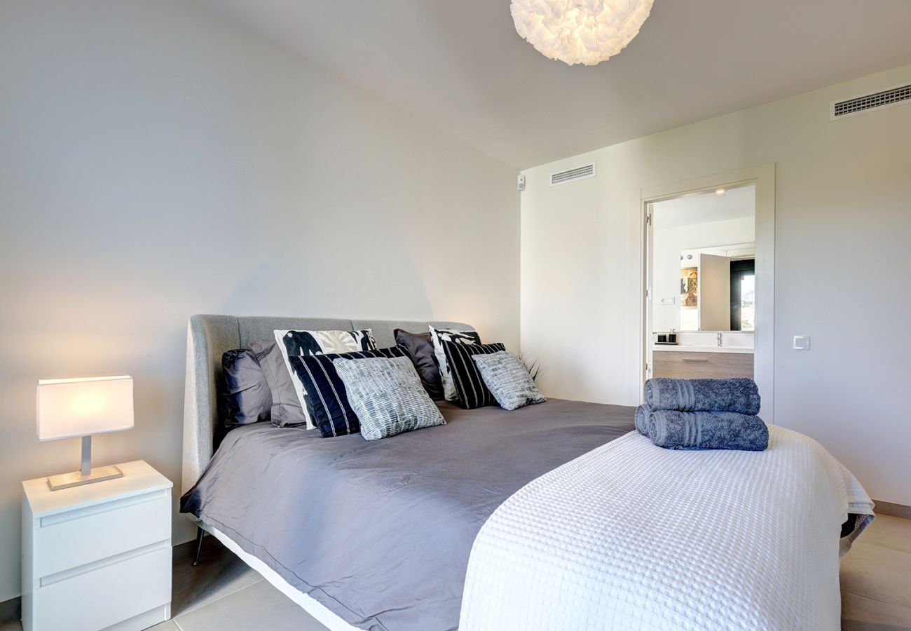 Apartment in Mijas Costa - Modern 3 Bed Calanova Golf Apartment