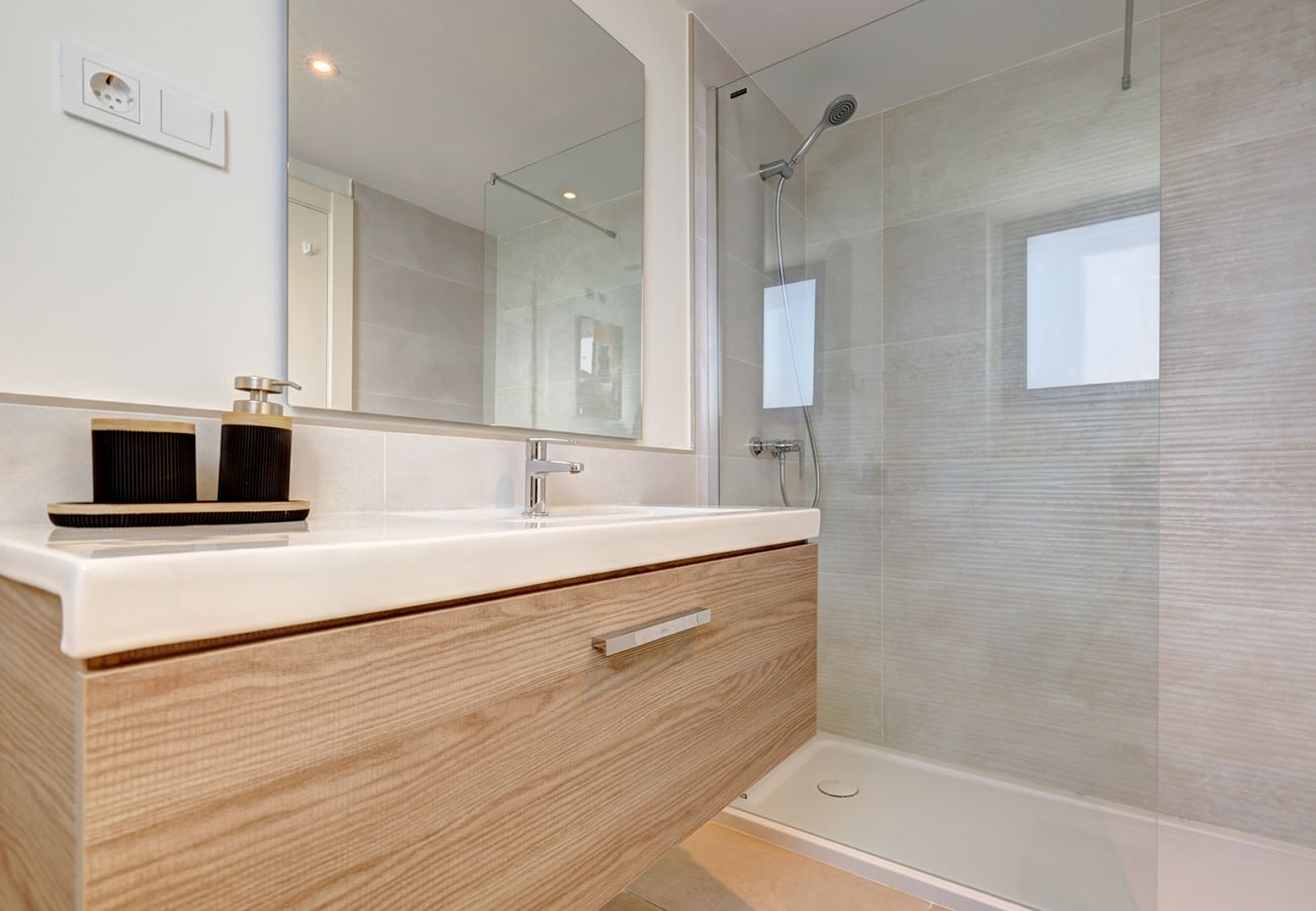 Apartment in Mijas Costa - Modern 3 Bed Calanova Golf Apartment