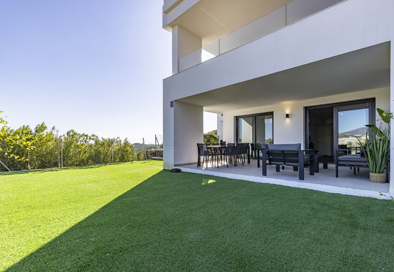Apartment in Mijas Costa - Modern 3 Bed Calanova Golf Apartment