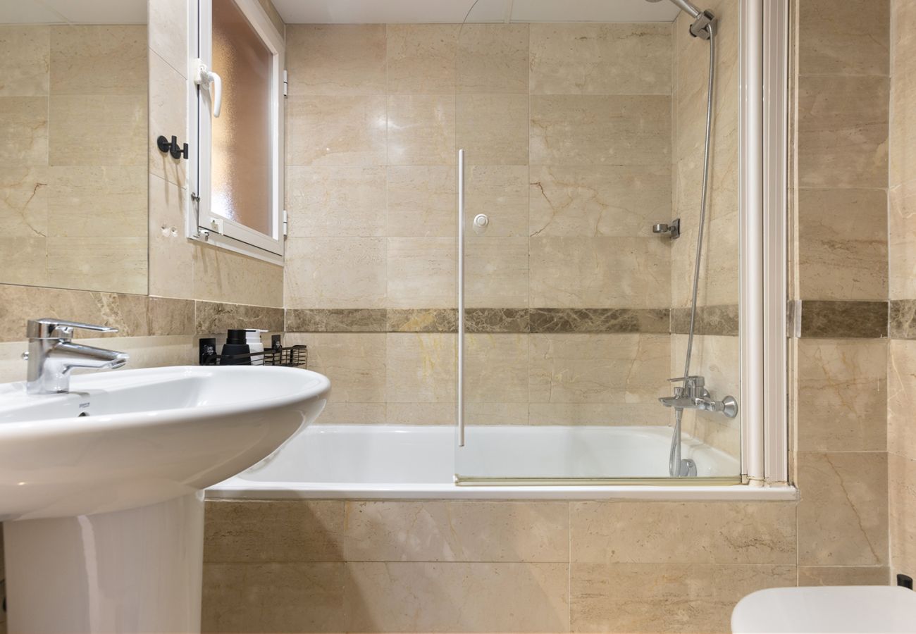 Apartment in Mijas Costa - Relaxing 1 Bed Sea View Apt, Private Terrace
