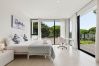 Villa in Marbella - Stylish 5 Bed Villa With Private Infinity Pool
