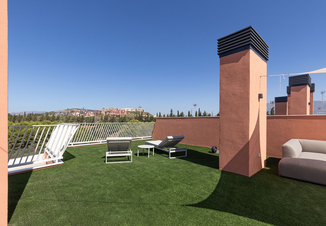 Apartment in Mijas Costa - New 2 Bed Mijas Golf Penthouse with Padel