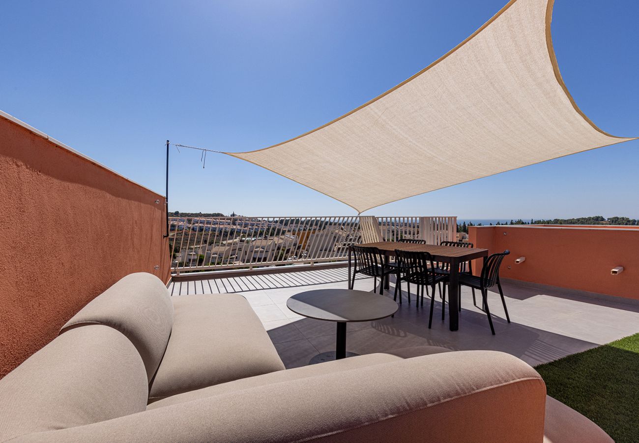 Apartment in Mijas Costa - New 2 Bed Mijas Golf Penthouse with Padel