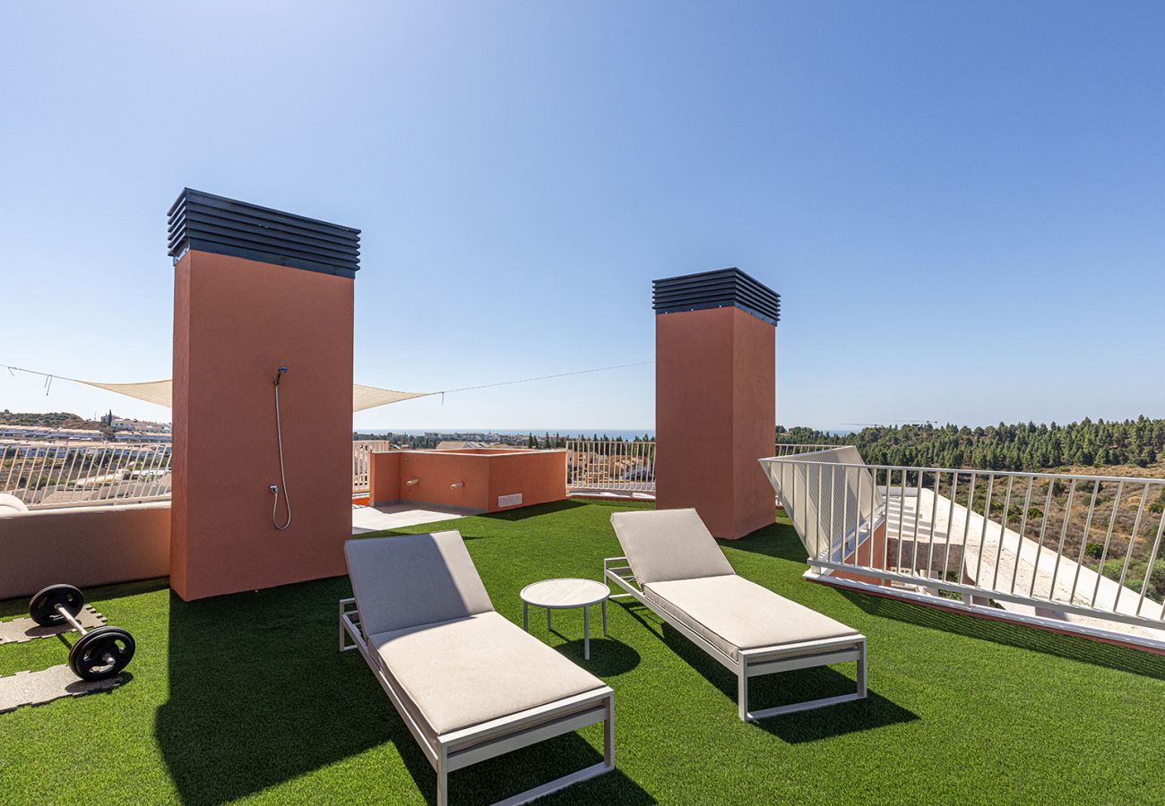 Apartment in Mijas Costa - New 2 Bed Mijas Golf Penthouse with Padel