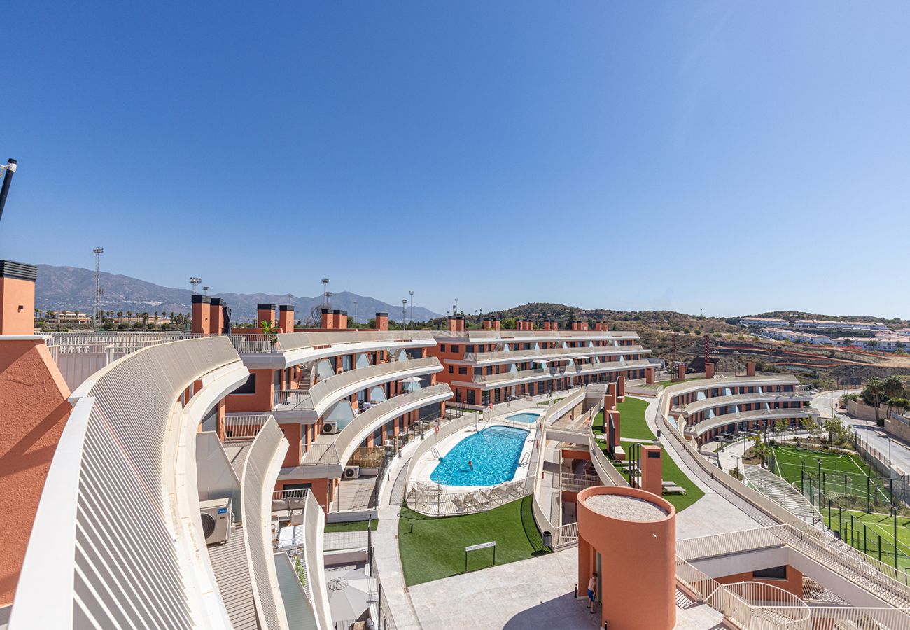 Apartment in Mijas Costa - New 2 Bed Mijas Golf Penthouse with Padel
